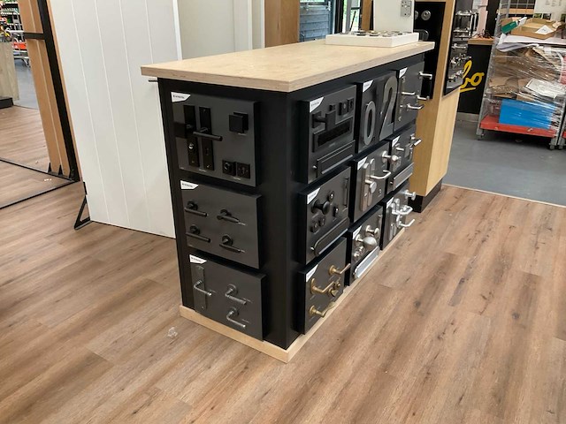 Displays (2x) - afbeelding 1 van  4