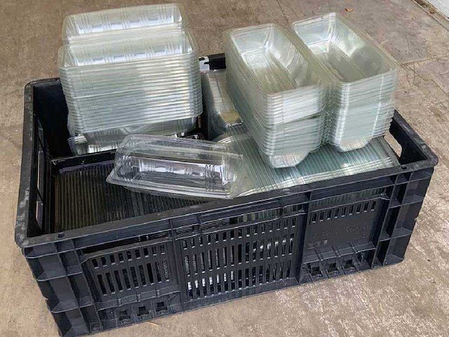 Disposable plastics various - afbeelding 1 van  3