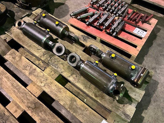 Disselveer cilinder (4x) - afbeelding 1 van  4