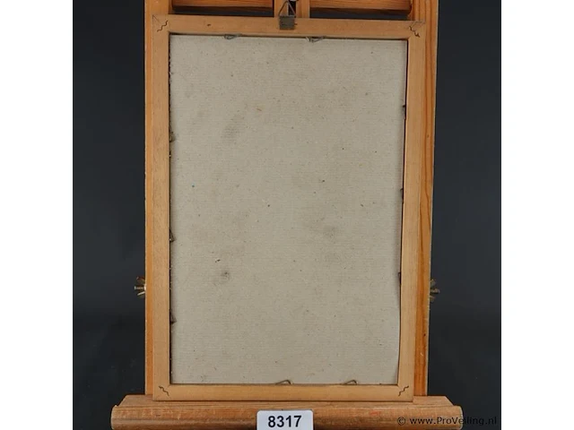 Dit is een vintage spiegel van elvis presley met een afbeelding in een houten lijst, vermoedelijk geproduceerd in de jaren 1980 - afbeelding 5 van  5