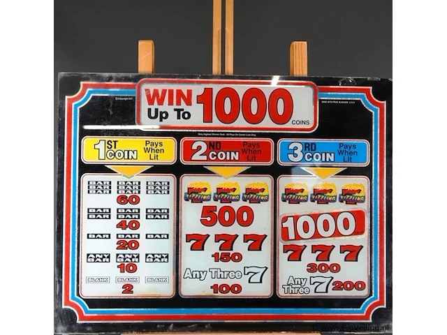 Dit is een vintage uitbetalingsglas (paytable glass) van een igt sizzling 7's gokautomaat - afbeelding 3 van  6
