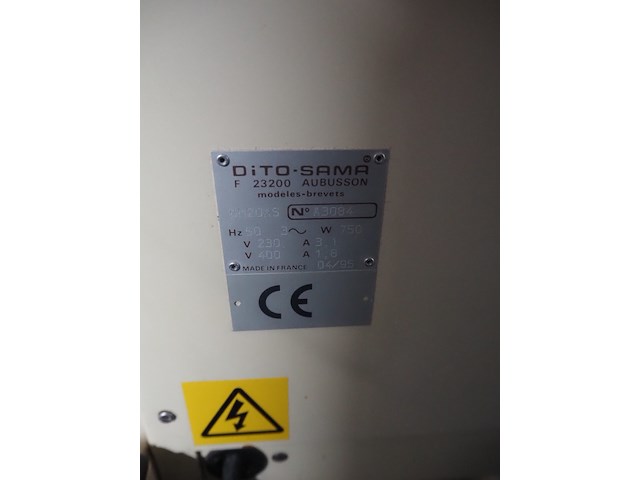 Dito sama - afbeelding 8 van  9