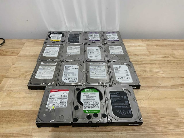 Div 3,5’’ sata interne hdd 2000gb (15x) - afbeelding 1 van  3