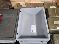 Divere transportkisten en koffers - afbeelding 2 van  12