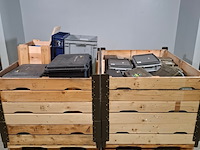 Divere transportkisten en koffers