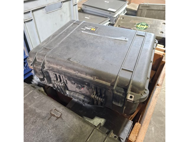 Divere transportkisten en koffers - afbeelding 6 van  12