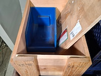 Divere transportkisten en koffers - afbeelding 7 van  12
