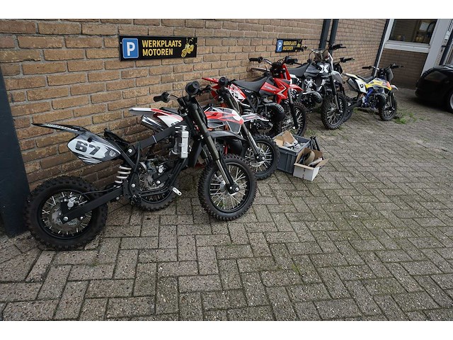 Divers - cross - kinder crossers - motorfiets - afbeelding 1 van  19