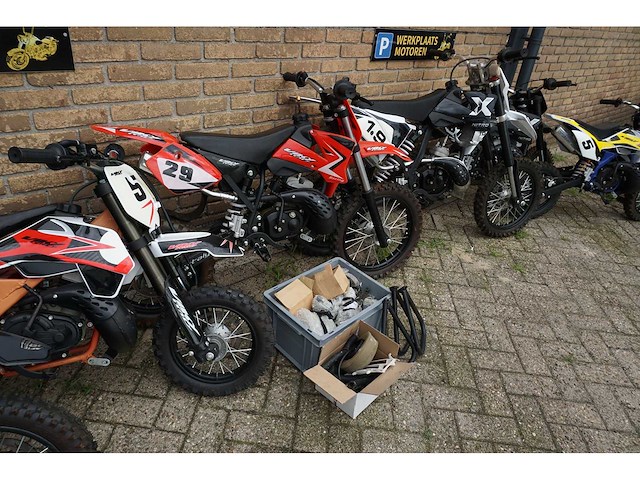 Divers - cross - kinder crossers - motorfiets - afbeelding 15 van  19