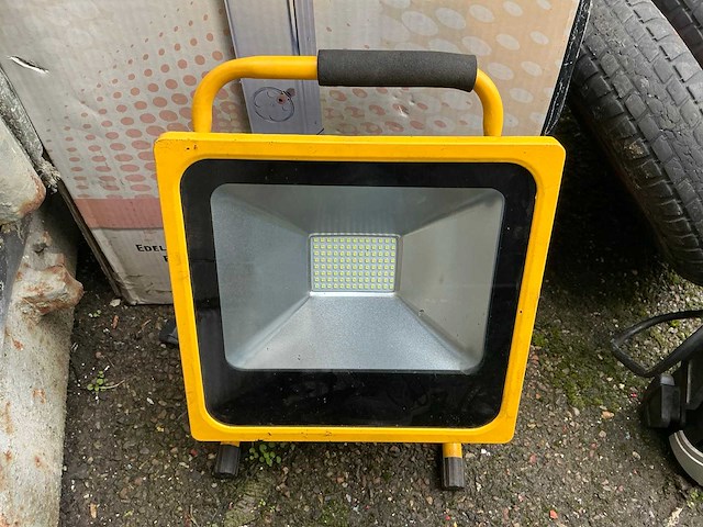 Divers aannemersmateriaal - afbeelding 5 van  5