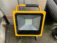 Divers aannemersmateriaal - afbeelding 5 van  5