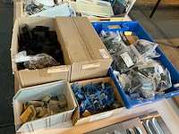 Divers aannemersmateriaal - afbeelding 1 van  7