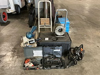 Divers aannemersmateriaal - afbeelding 1 van  3