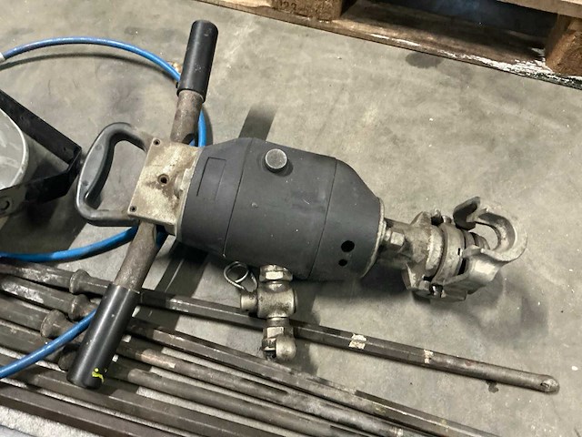 Divers aannemersmateriaal - afbeelding 3 van  4