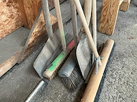 Divers aannemersmateriaal - afbeelding 3 van  3