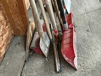 Divers aannemersmateriaal - afbeelding 3 van  3