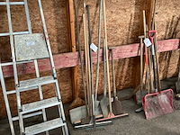 Divers aannemersmateriaal - afbeelding 3 van  3