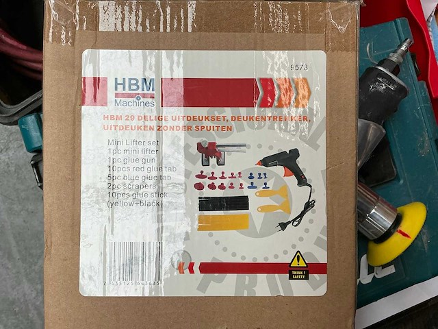 Divers aannemersmateriaal - afbeelding 2 van  2