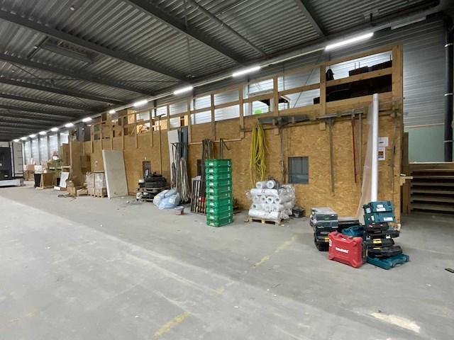 Divers aannemersmateriaal - afbeelding 1 van  36