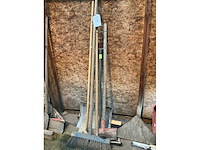 Divers aannemersmateriaal - afbeelding 2 van  2
