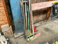 Divers aannemersmateriaal - afbeelding 1 van  3