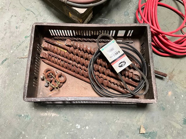 Divers aannemersmateriaal - afbeelding 10 van  11