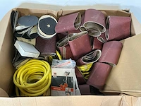 Divers aannemersmateriaal