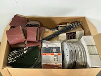 Divers aannemersmateriaal