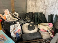 Divers aannemersmatriaal - afbeelding 4 van  12