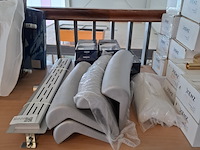 Divers badkamer toebehoren - afbeelding 1 van  7