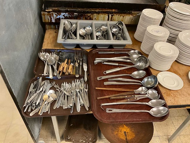 Divers bestek & opscheplepels - afbeelding 2 van  2