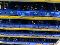 Divers bevestigingsmateriaal in 4 vakkenkasten - afbeelding 5 van  11