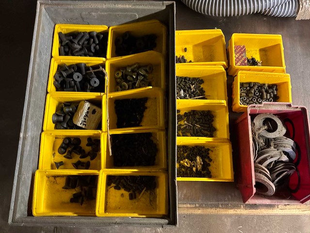 Divers bevestigingsmateriaal - afbeelding 1 van  7