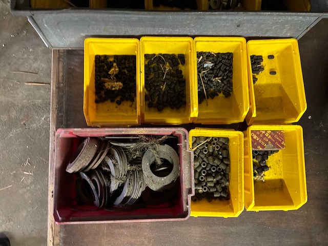 Divers bevestigingsmateriaal - afbeelding 5 van  7
