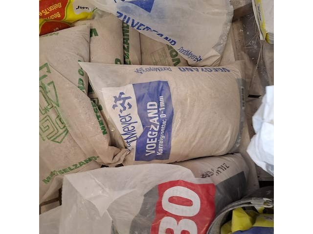 Divers bouwbenodigdheden - afbeelding 10 van  11