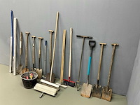 Divers bouwgereedschap (27x) - afbeelding 1 van  6