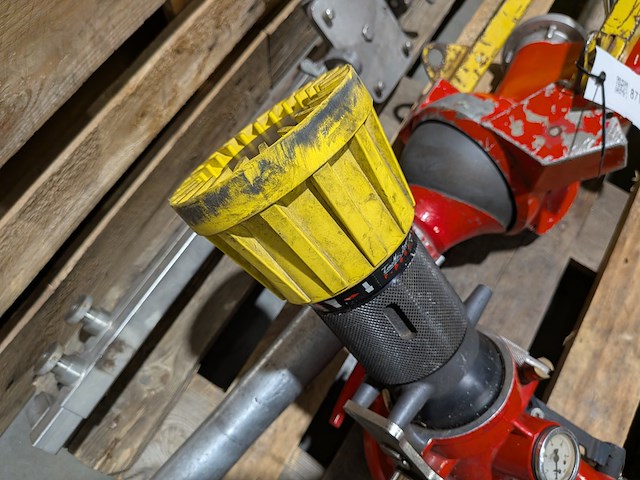 Divers brandweermateriaal - afbeelding 2 van  13