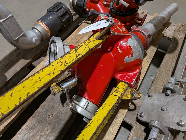 Divers brandweermateriaal - afbeelding 4 van  13