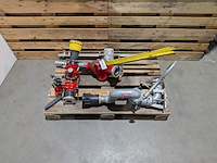 Divers brandweermateriaal - afbeelding 1 van  13