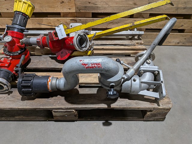 Divers brandweermateriaal - afbeelding 6 van  13