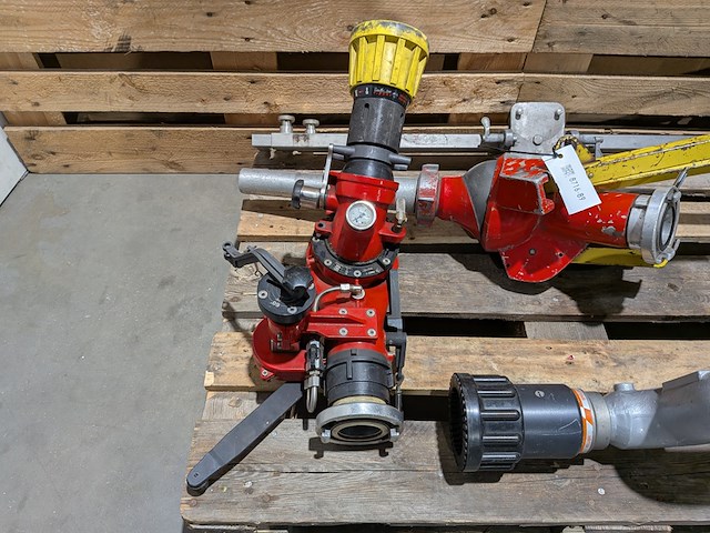 Divers brandweermateriaal - afbeelding 9 van  13