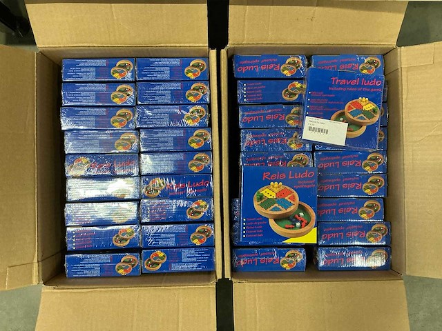 Divers buitenspeelgoed - afbeelding 3 van  11