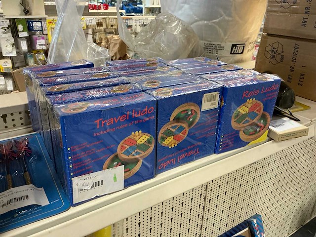 Divers buitenspeelgoed - afbeelding 7 van  11