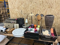 Divers decoratiemateriaal, verlichting en kaarsen - afbeelding 1 van  13