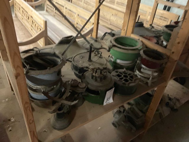 Divers decoratiemateriaal - afbeelding 4 van  17