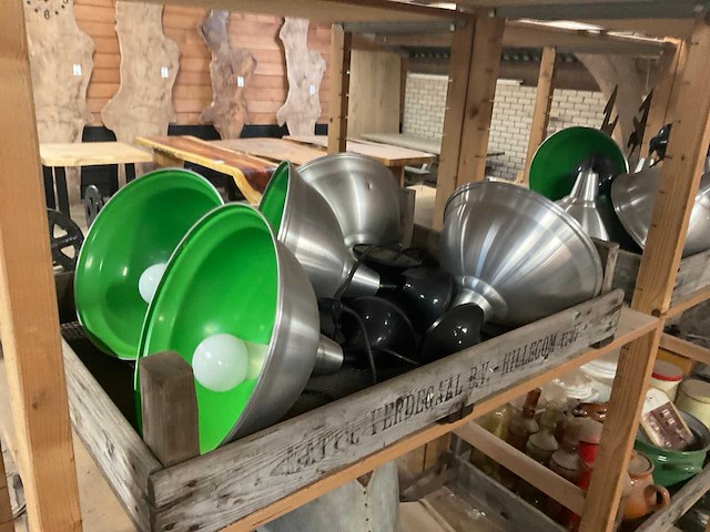 Divers decoratiemateriaal - afbeelding 10 van  17