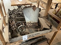 Divers decoratiemateriaal - afbeelding 12 van  17