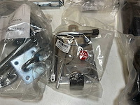 Divers deurbeslag (17x) - afbeelding 9 van  12