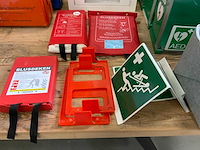 Divers ehbo materiaal - afbeelding 7 van  8
