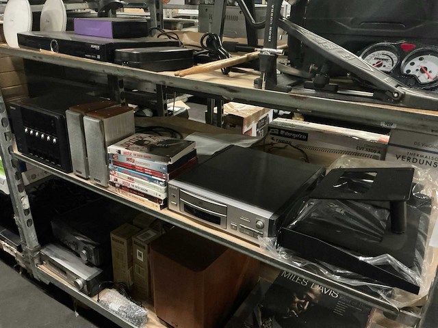 Divers elektronica - afbeelding 1 van  4